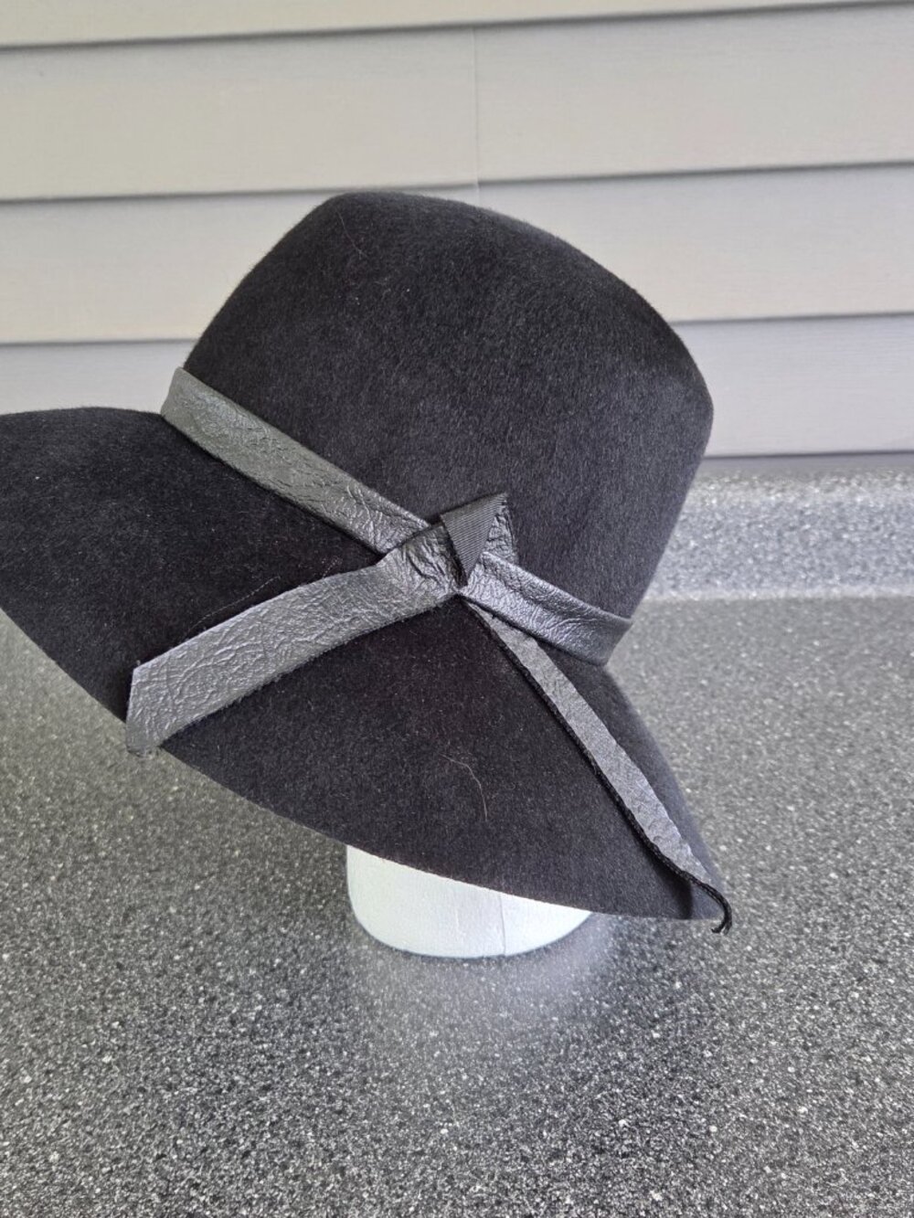 Glenover Fawn Tra-Felt Black Wide 3" Brim Floppy Size Large Leather-Like Band